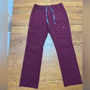Figs Cairo Cargo Scrub Pants Burgundy (Size Medium Regular)